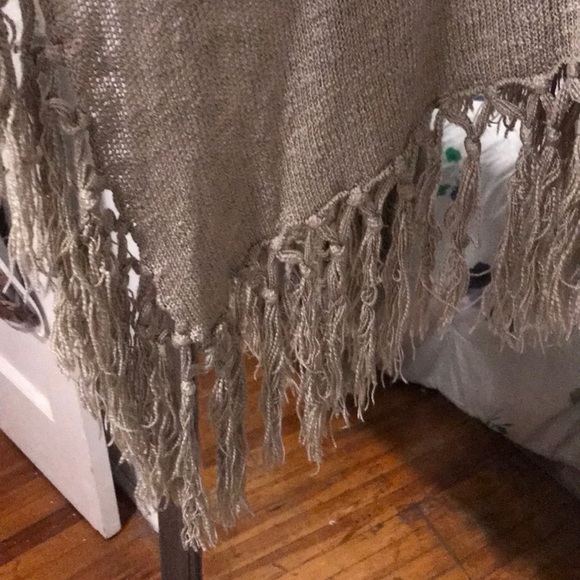 Cardigan with fringe details - Picture 2 of 2